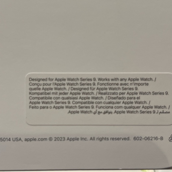 APPLE Watch Series 9 41mm Midnight AL SB M/L GPS Model # A2979  IN SEALED BOX - Picture 9 of 13